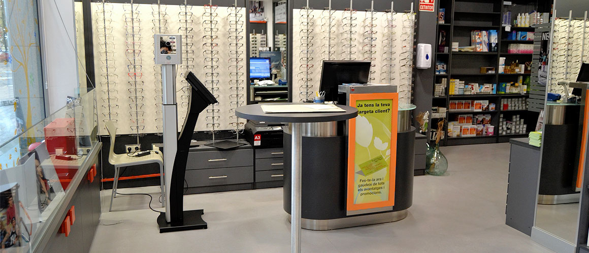 Farmàcia del Pilar disposa del seu servei d'òptica on trobarà ulleres, lentilles i tots aquells serveis necessaris per a la seva visió i audició